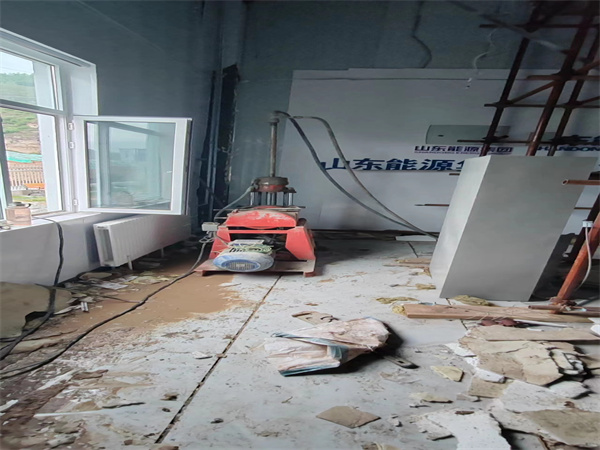 麻栗坡地基基础下沉墙体裂缝加固注浆顶升施工